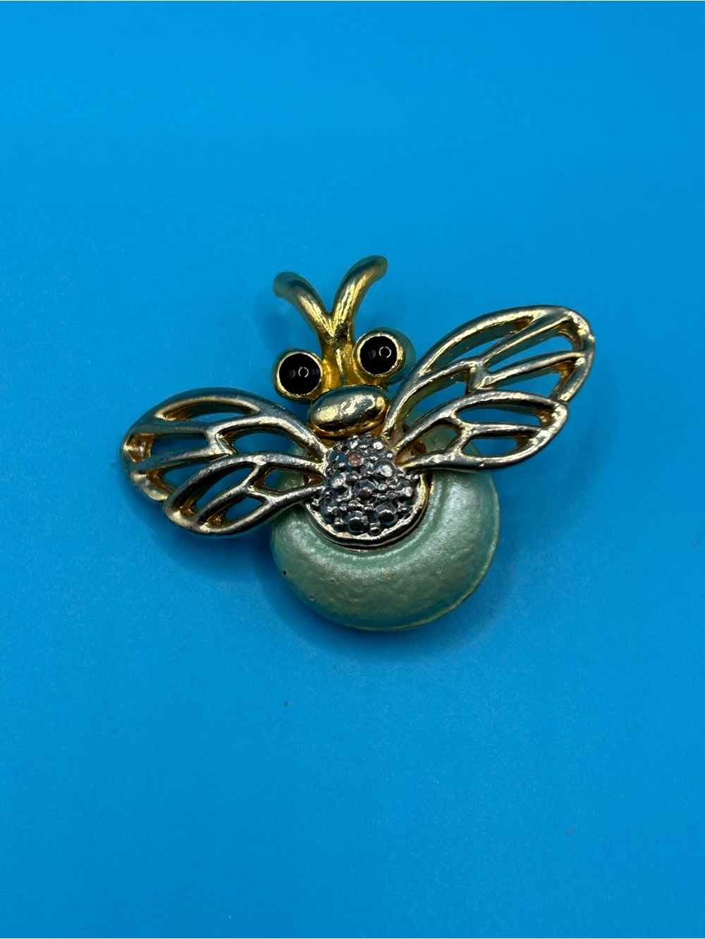 Bubble bee brooch teal and gold tone